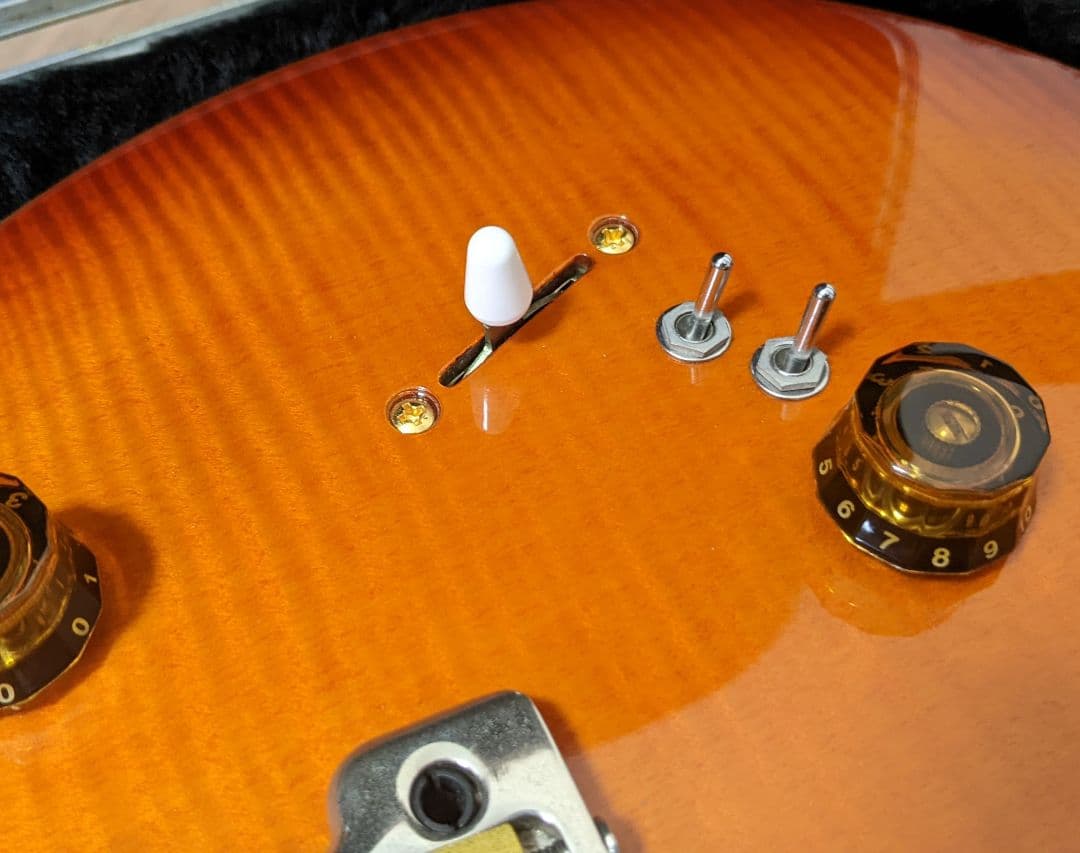 PRS SE【ハードケース付、Suhr&DiMarzioピックアップ】