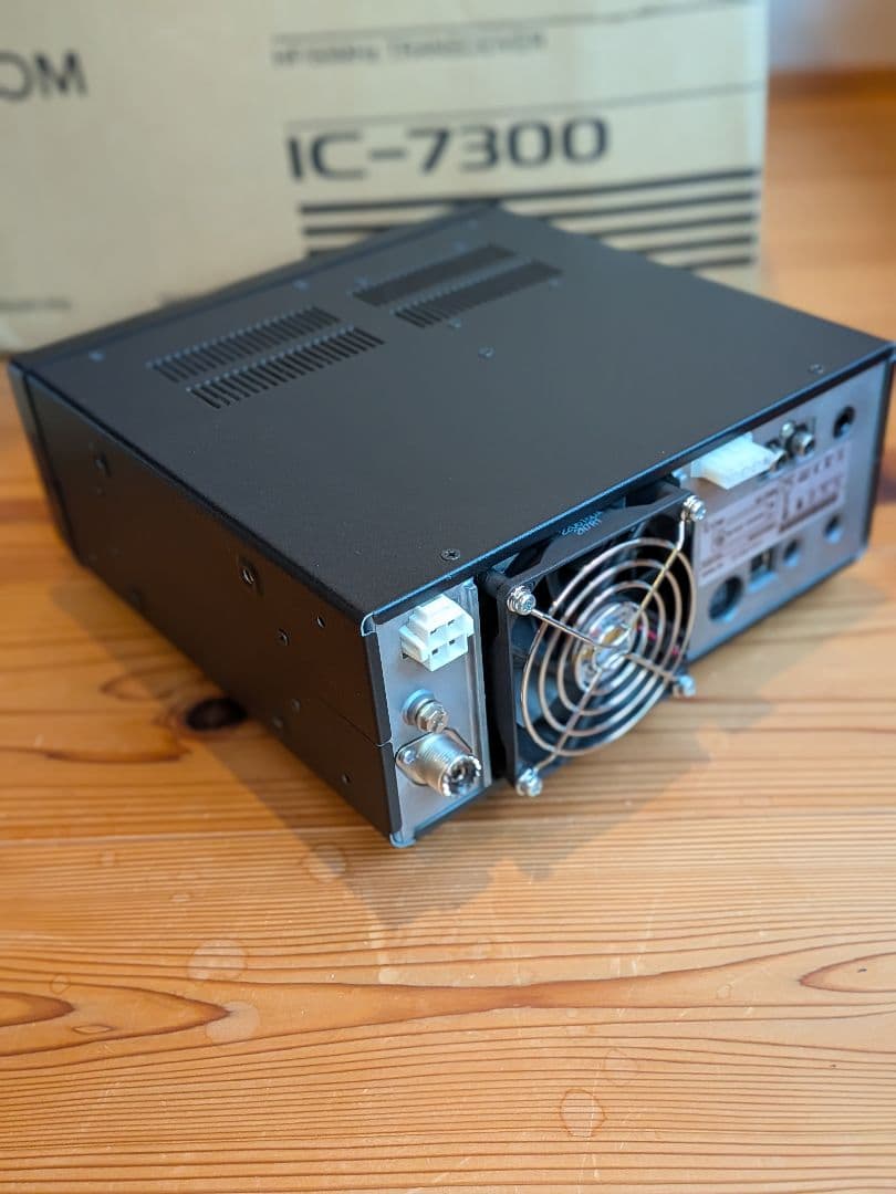 ICOM IC-7300トランシーバー