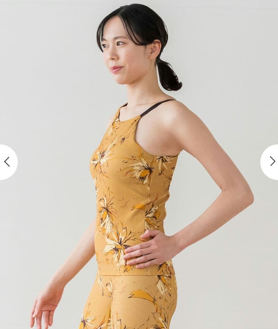 新品タグ付き　袋あり　【SUKALA】リブBigフラワープリントタンクトップ　S