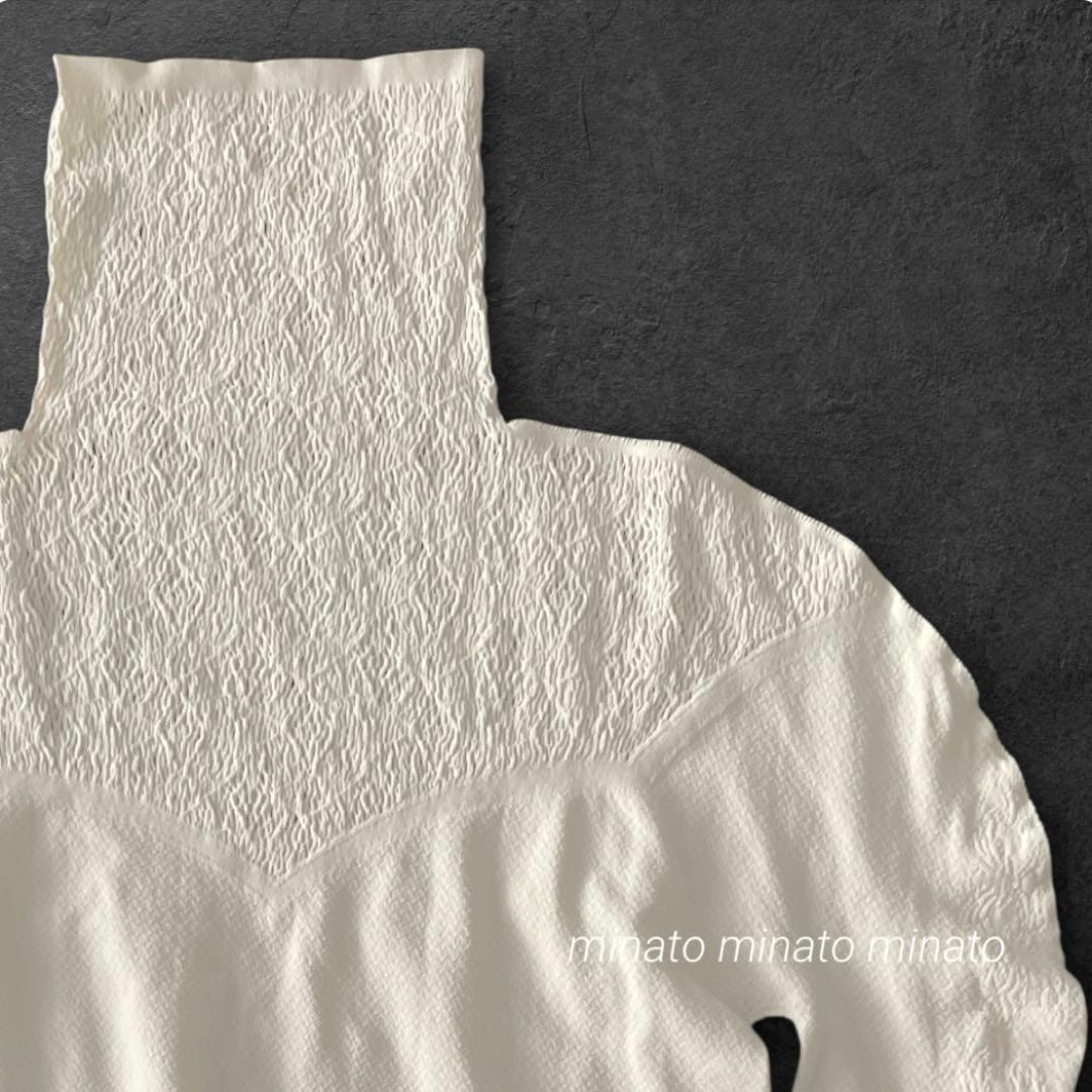 未使用 Chacott チャコット ハイネック ノーソーイングニット M