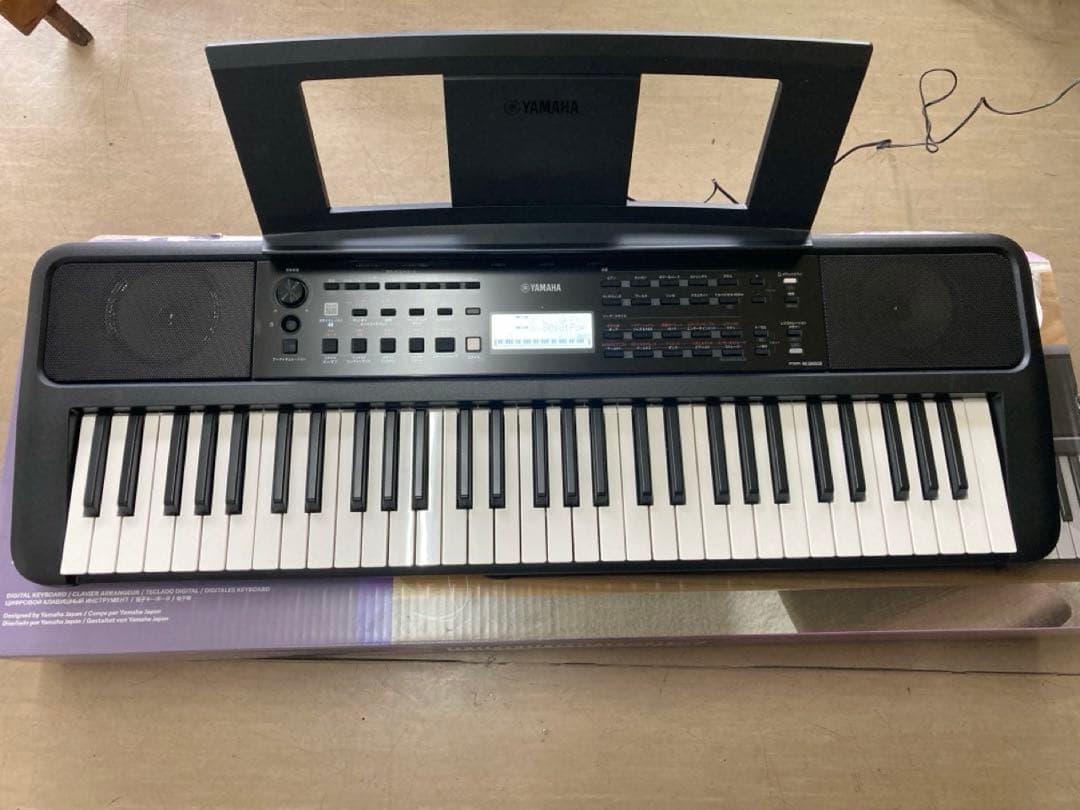 展示品・新品同様◾️ヤマハ PSR-E383 電子キーボード