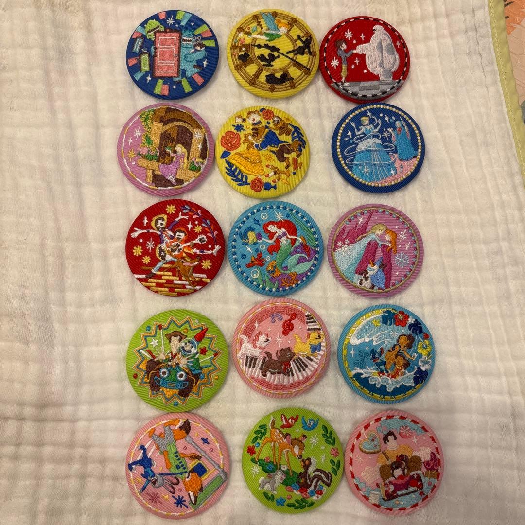 Disney Characters 刺繍缶バッジ2 コンプリート15個