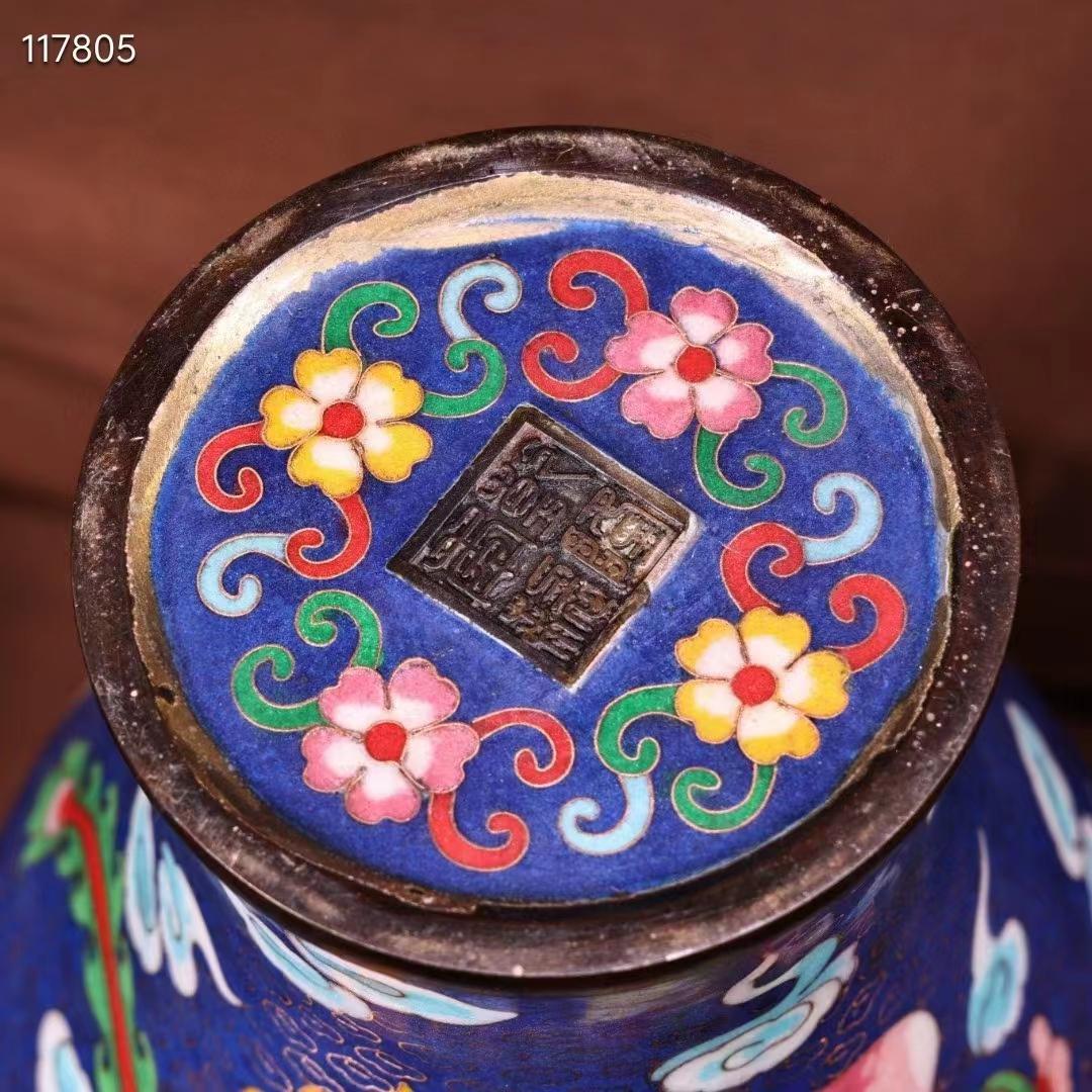 中国古美術・旧蔵純銅製の線彫り龍凤花瓶・純銅・珐琅彩・景泰蓝・七宝焼・置物・茶道