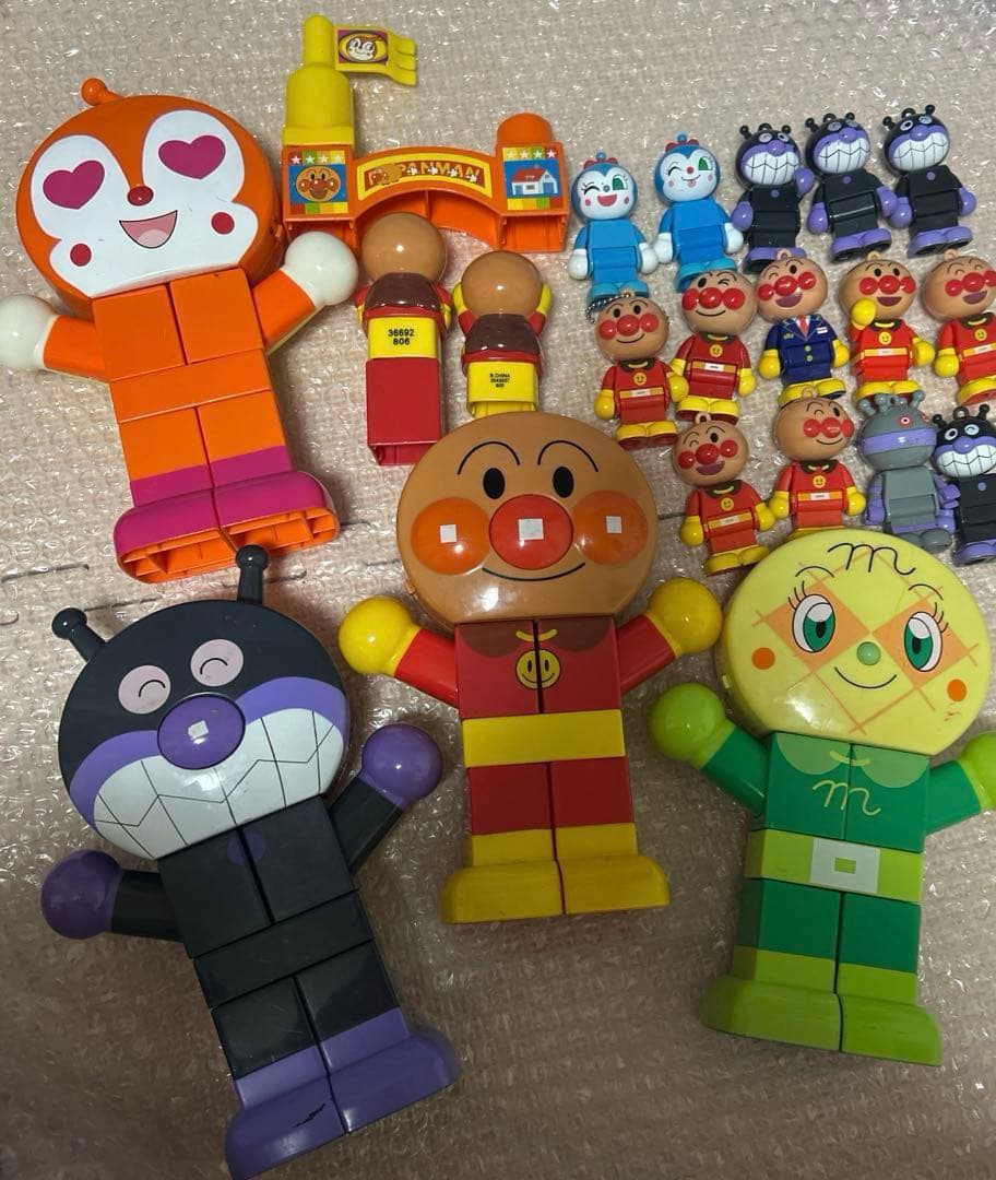 アンパンマン　おしゃべりメガブロック　ブロックラボ　レトロ　知育玩具