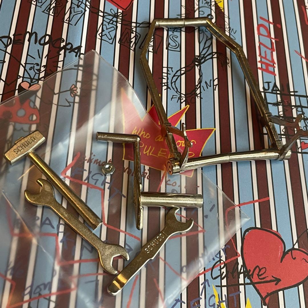 Vivienne Westwood コラボ　Schuco シュコー　ミニカー　赤
