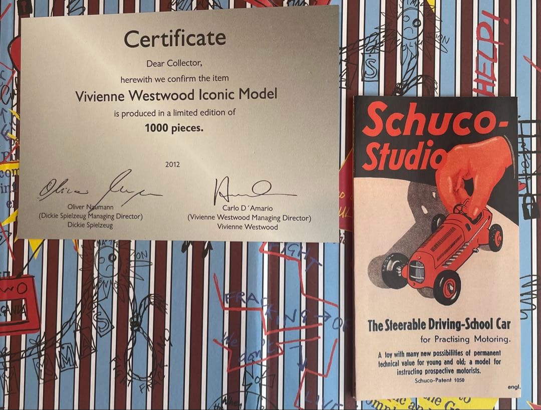 Vivienne Westwood コラボ　Schuco シュコー　ミニカー　赤