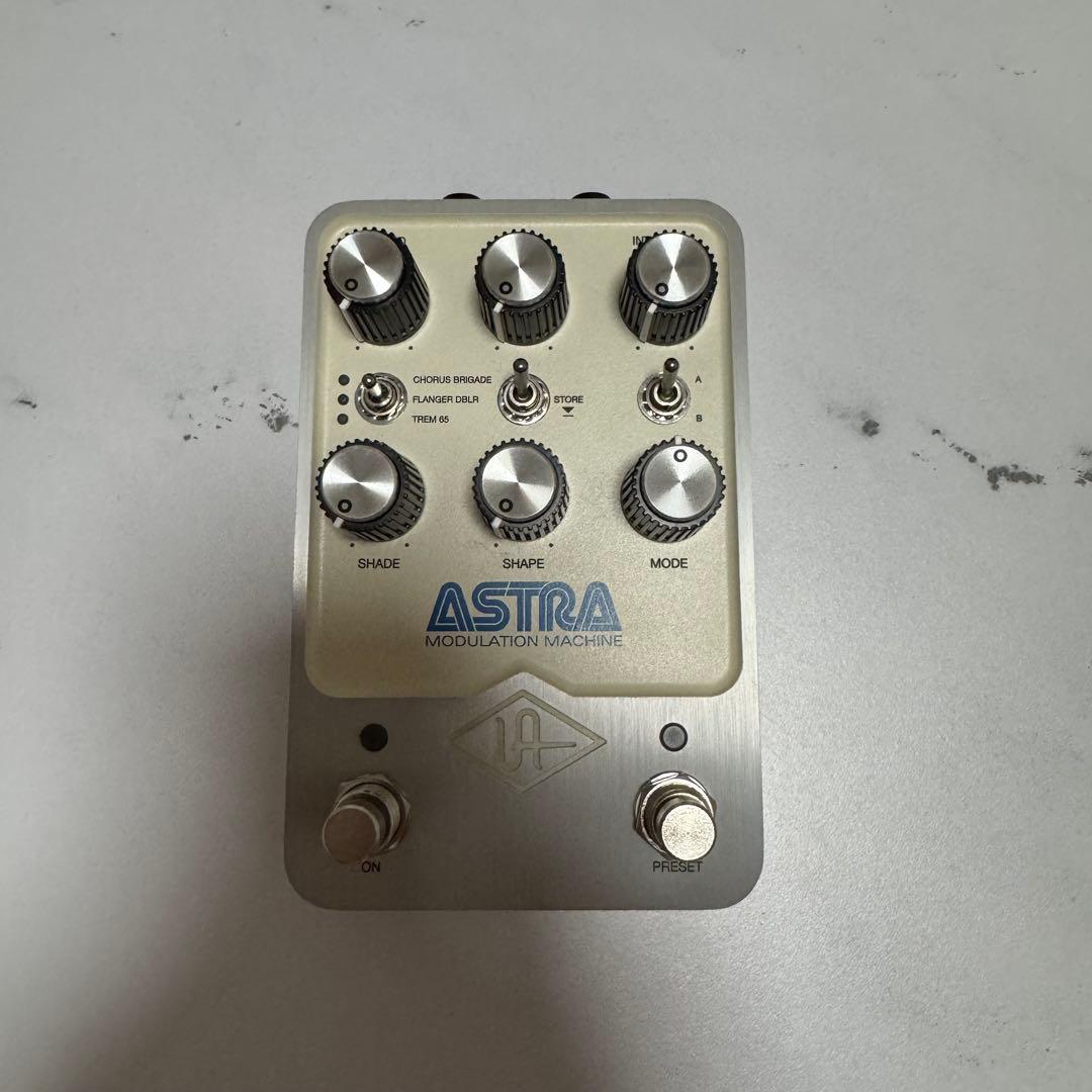 ギター UAFX Astra