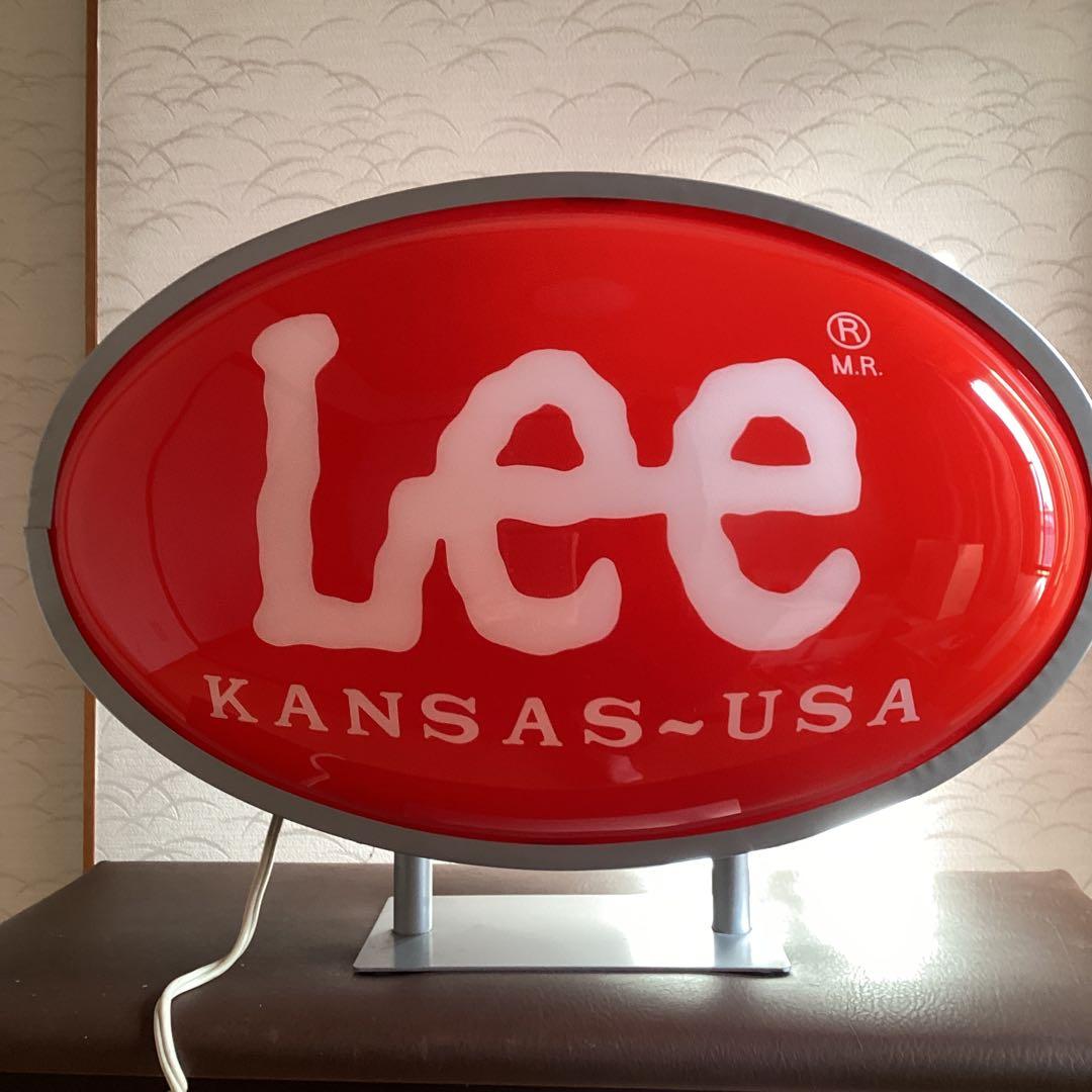 Lee 電飾看板