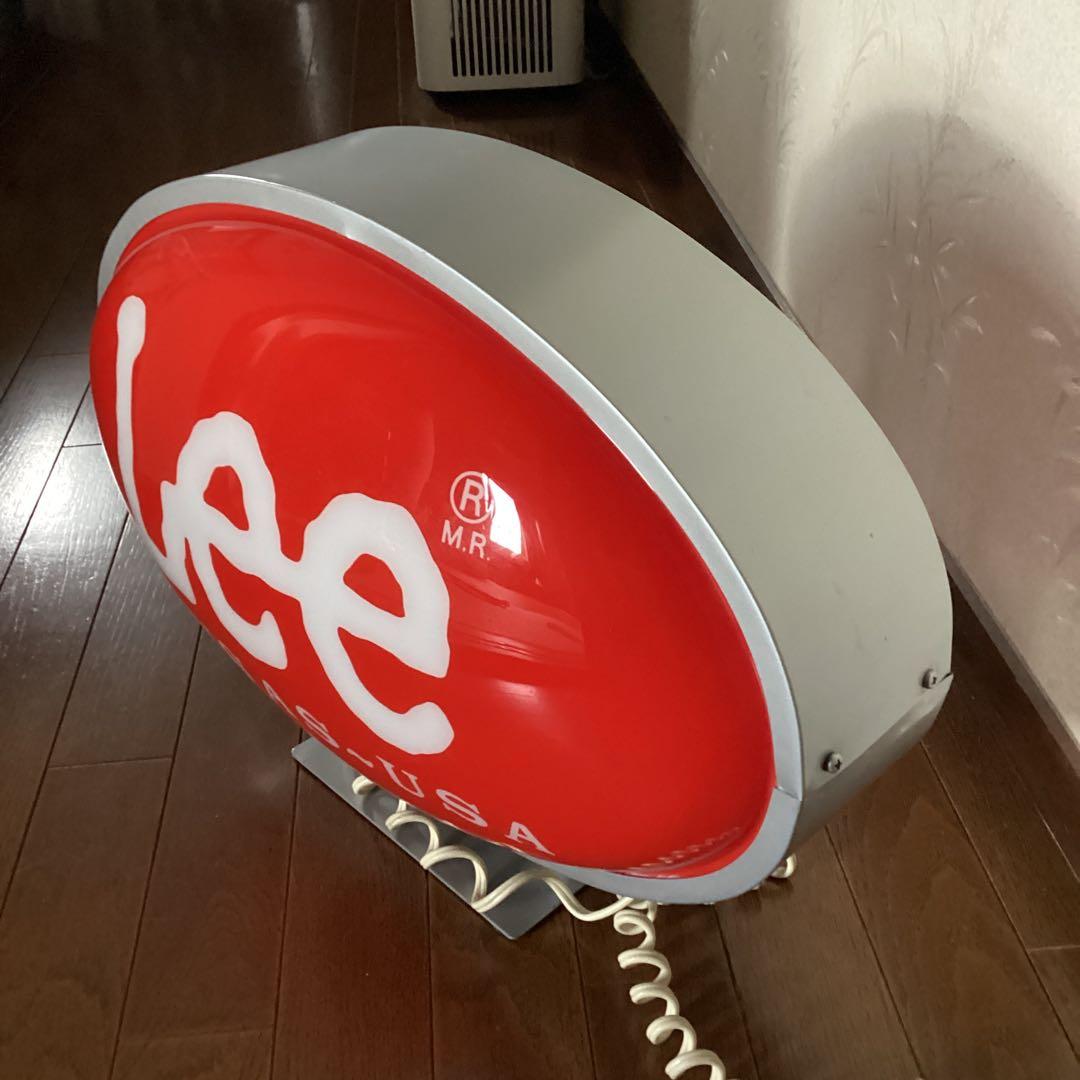 Lee 電飾看板