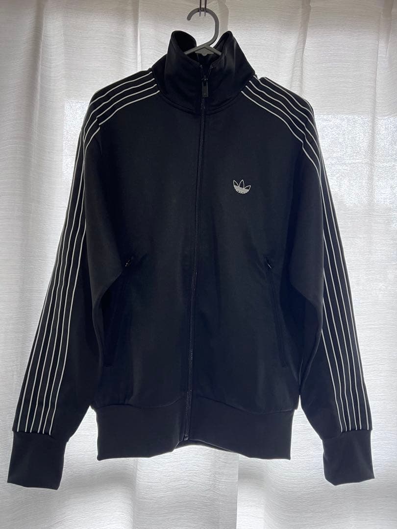 adidas トラックジャケット【新品タグ付き】