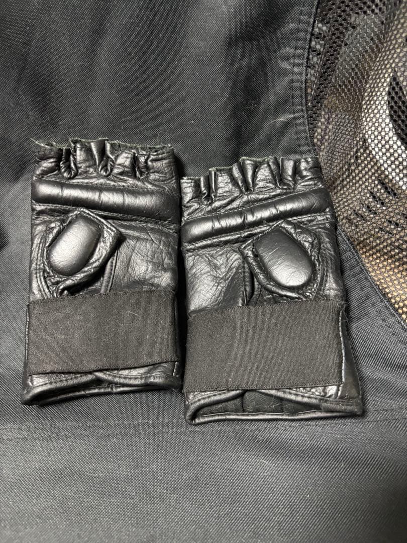 格闘技7点セット　グローブ、レガース、オープンフィンガー、他