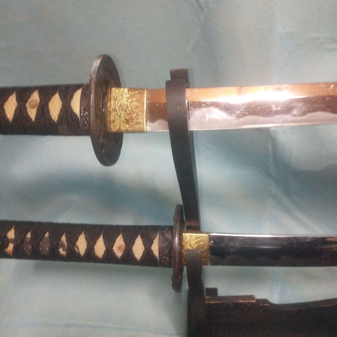 黒塗り梨地仕上げ鞘大小脇差し（模造刀)