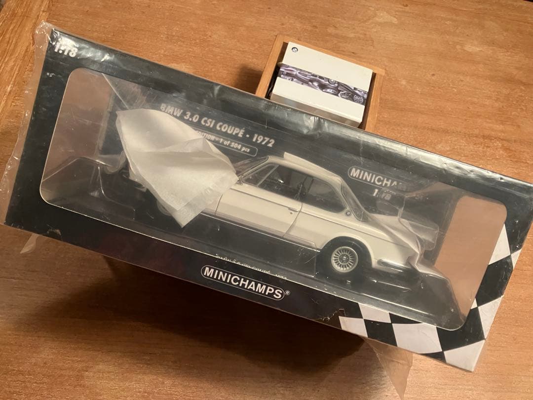 1/18  3.0 CSI（E9）クーペ 1972 ホワイト 希少美品