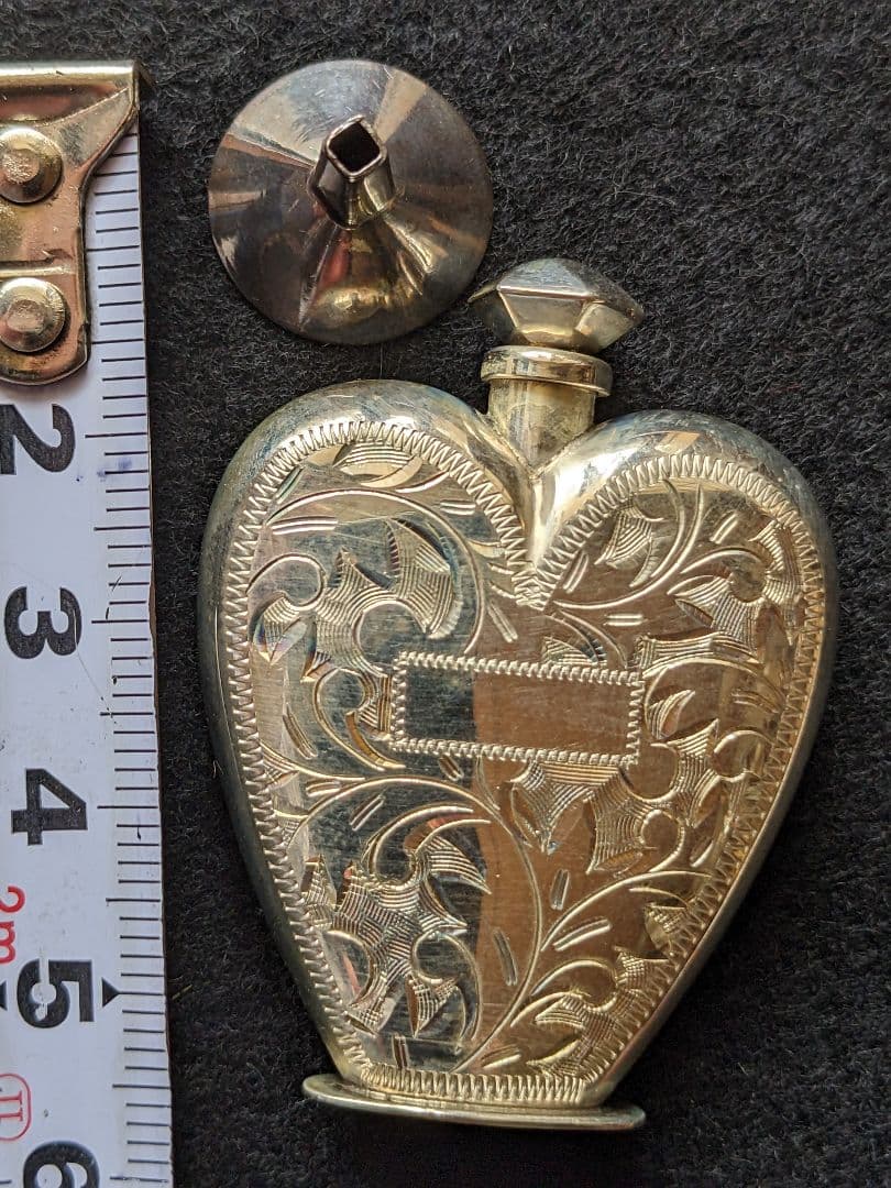 ♦銀瓶 彫金花卉紋様 香水瓶 ロート付 東京三越 コレクション骨董品アンティーク