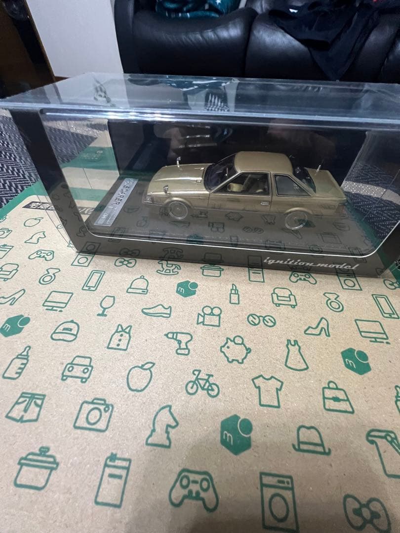イグニッションモデル1/43 ソアラ2800GT Z10 ゴールド/ブラウン