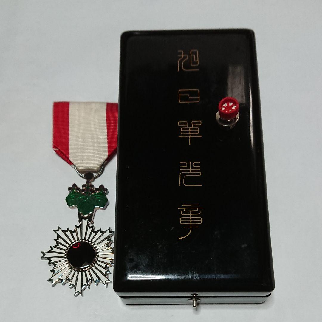 旭日単光章・略授・共箱（旧勲六等旭日単光章）