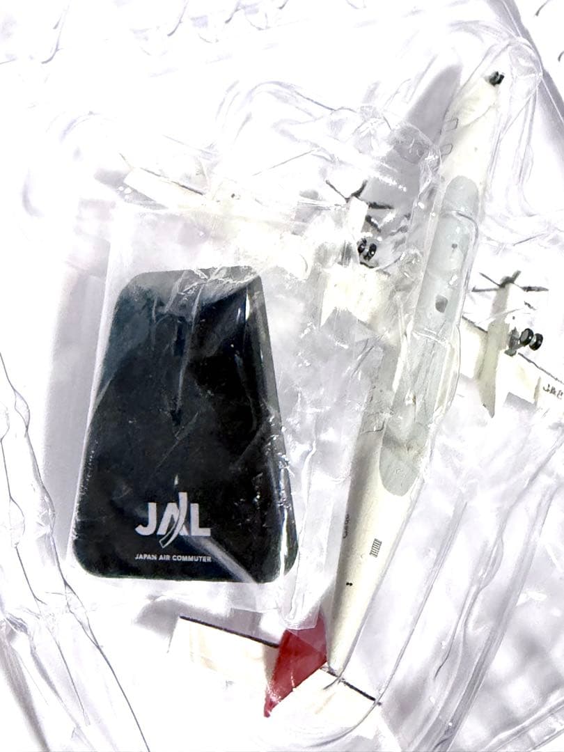 JALUX 1/200 DHC-8-400 JACアーク塗装