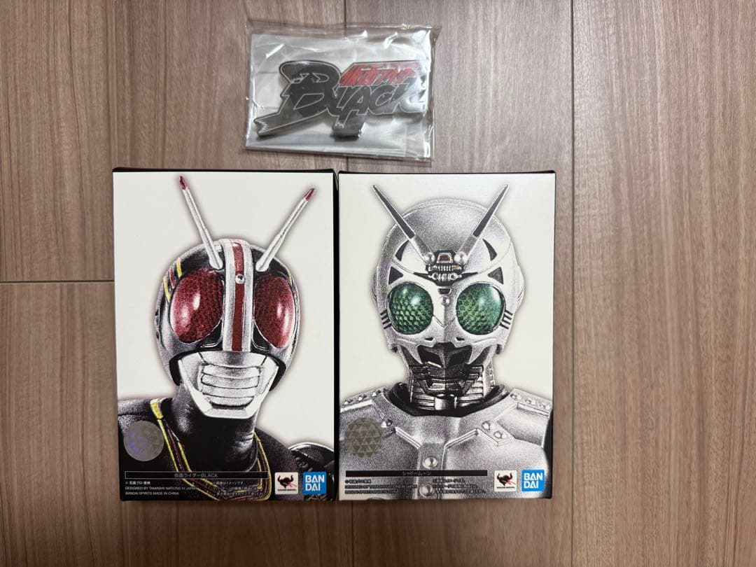 ★アクリルロゴ付！真骨彫仮面ライダーBlack &シャドームーン　フィギュアーツ