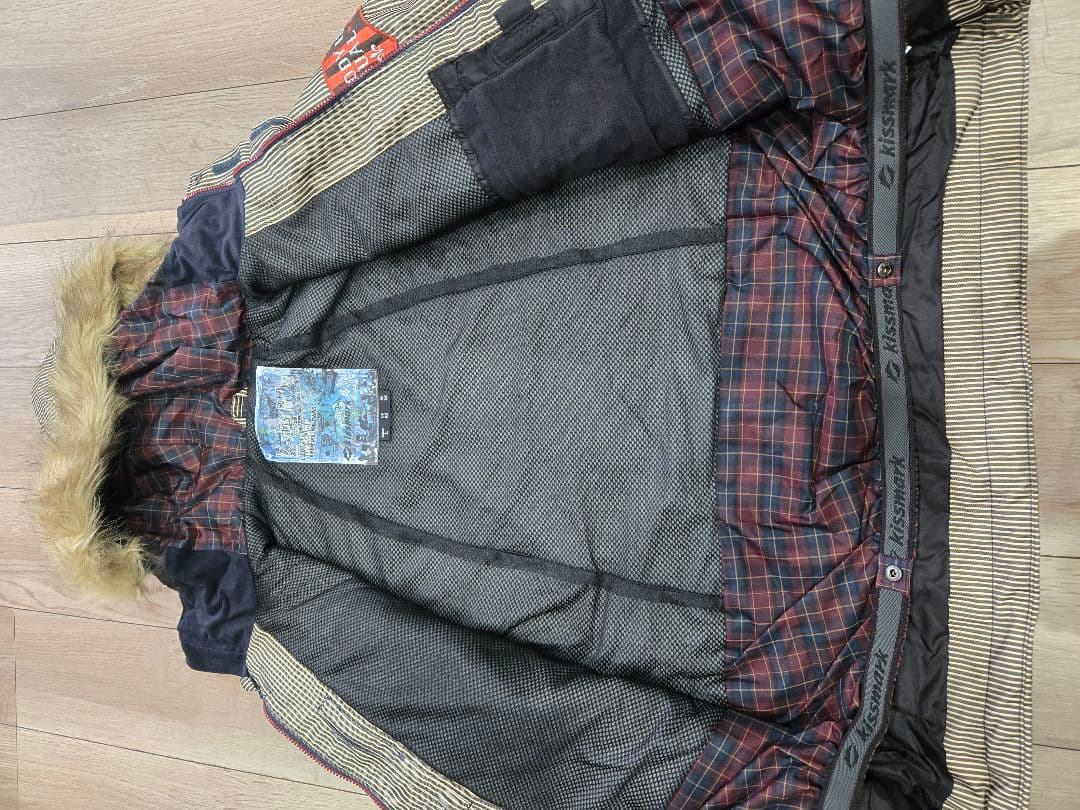 新品未使用　キスマークスキ・ボードーウェアLサイズ