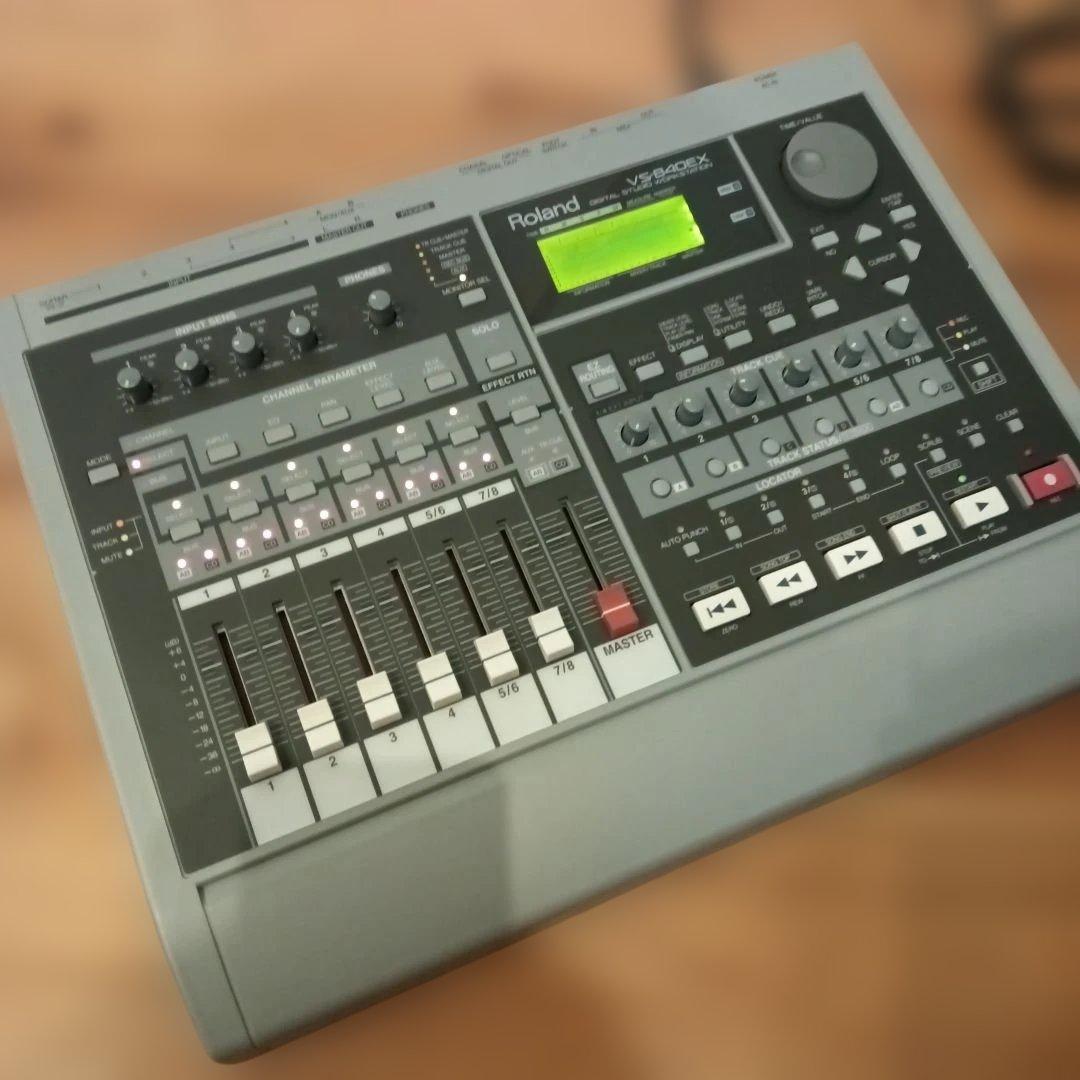 ROLAND　VS-840EX マルチトラックレコーダー　ケース　説明書あり