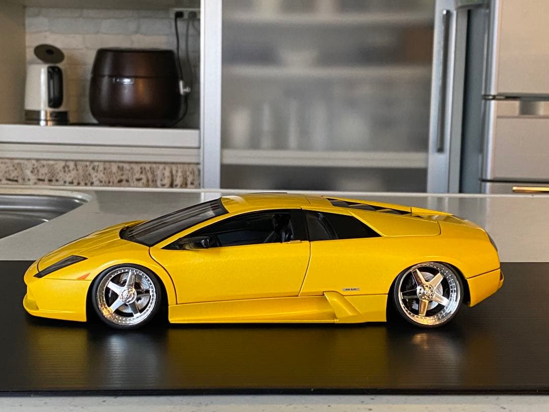ランボルギーニ　ムルシエラゴ 　　　ローダウンカスタム　1/18