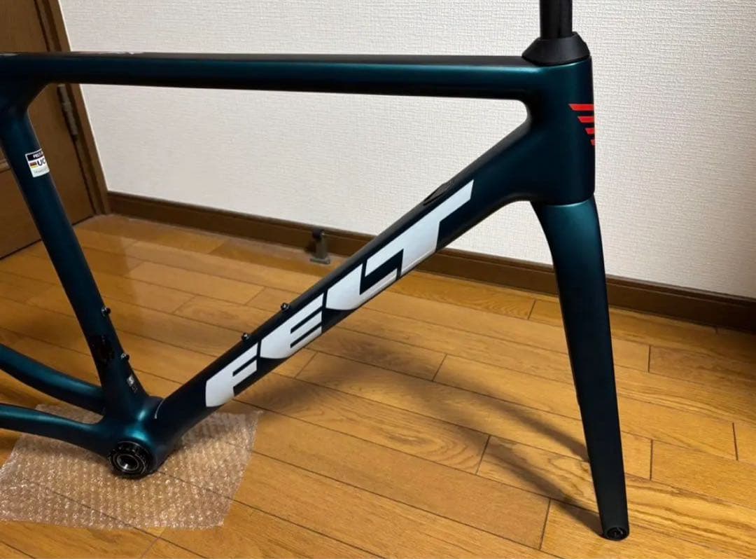 （未走行品）FELT FR4.0 フレームセット