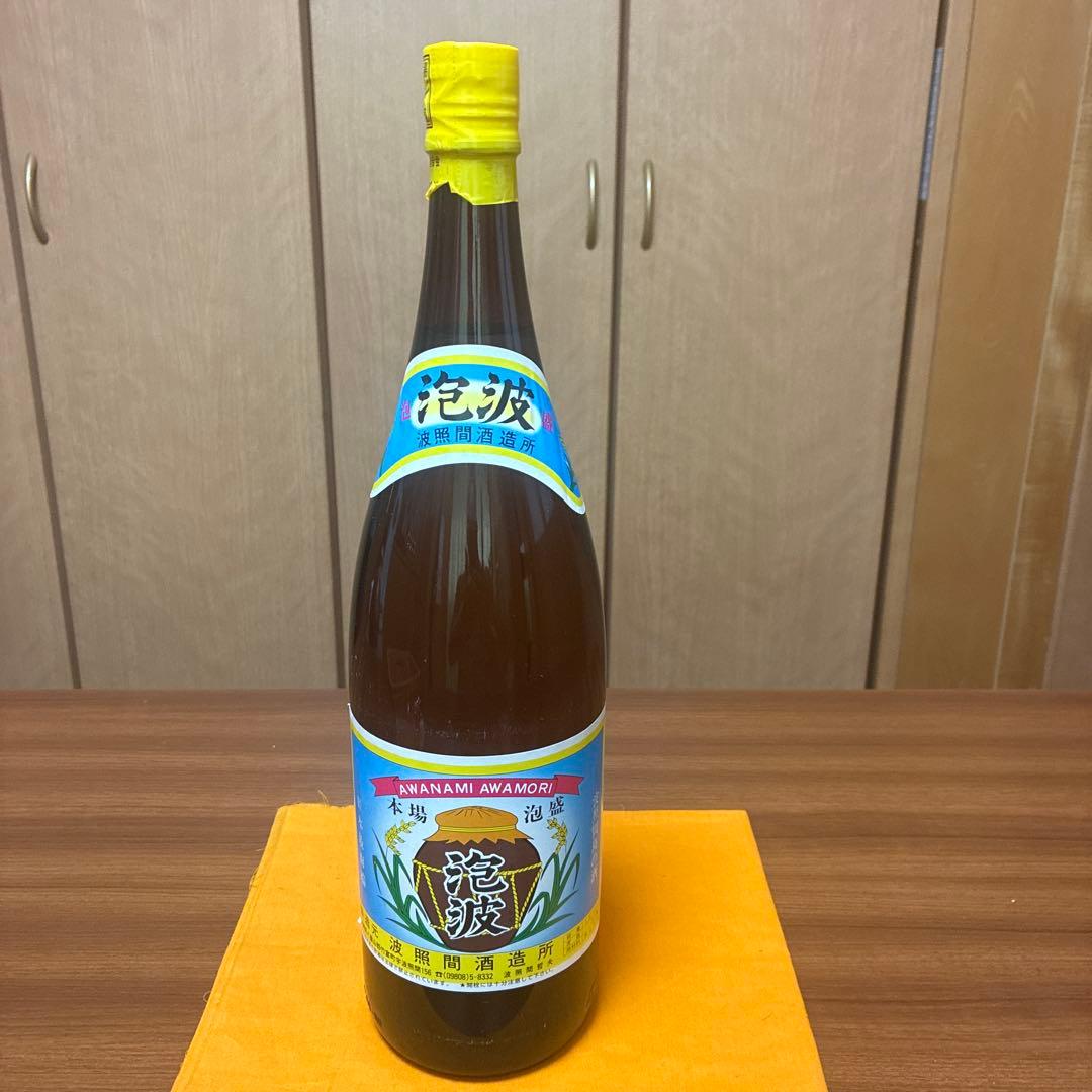 19． 専用です　本場泡盛古酒　泡波　一升瓶　1800ml 30度