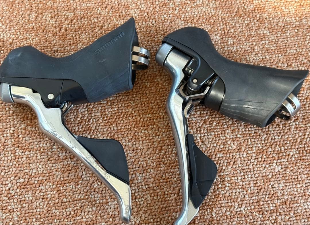 SHIMANO ST-R7000 シルバー 左右セット（2x11s）