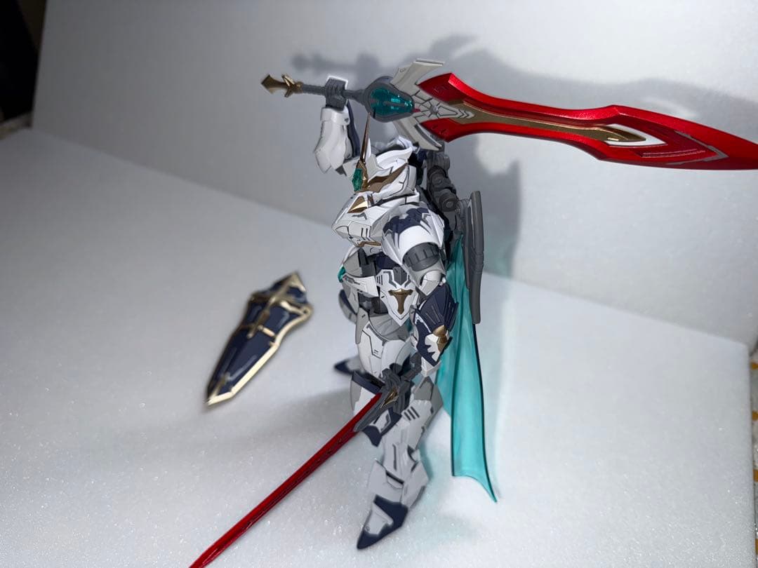 完成品　SNAA　1/144 円卓の騎士トリスタン