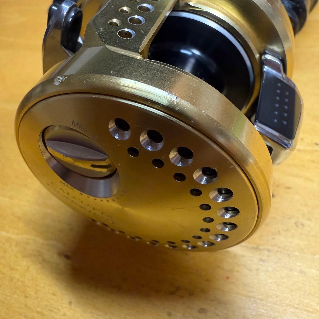 SHIMANO 200 ベイトリール ゴールド