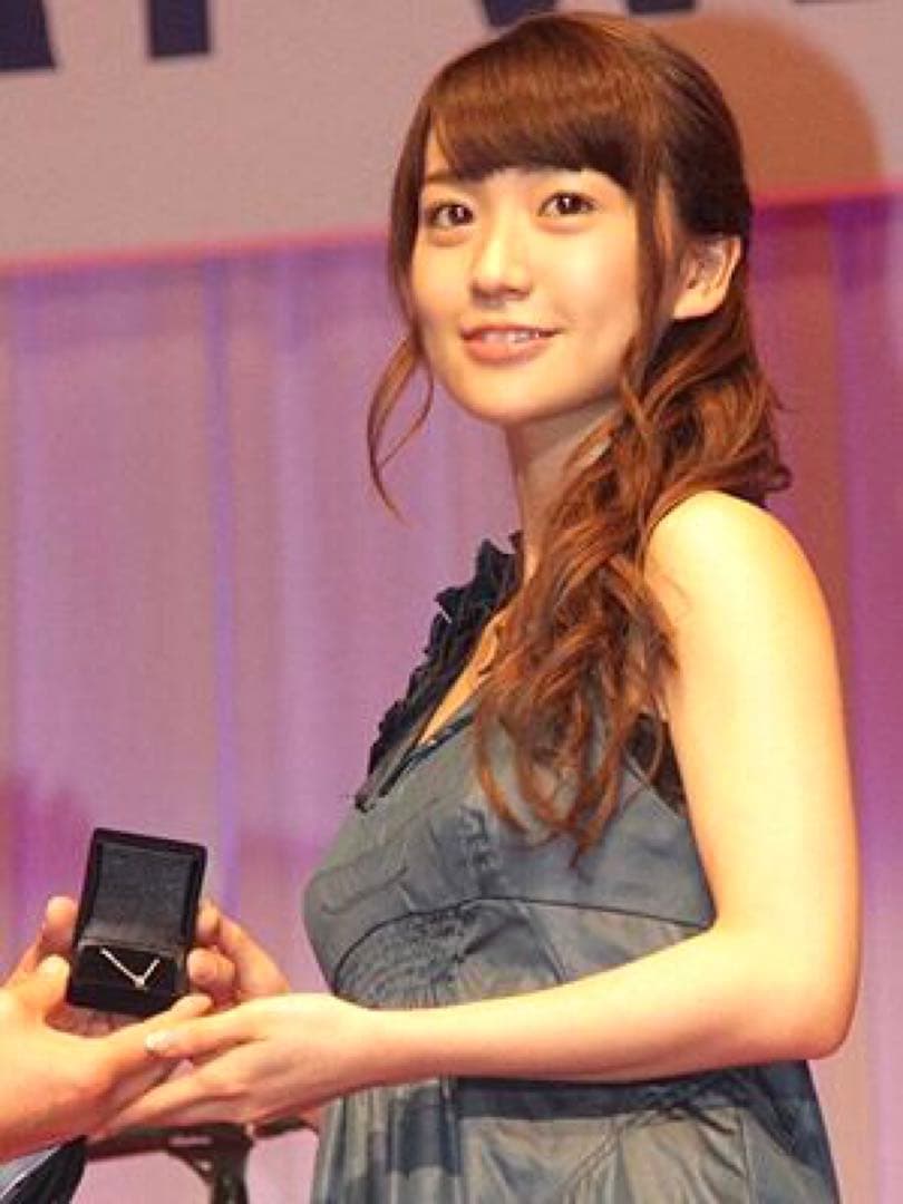 ✨大島優子日本ジュエリーベストドレッサー直筆サイン✨本日最終の為早い者勝ちです！