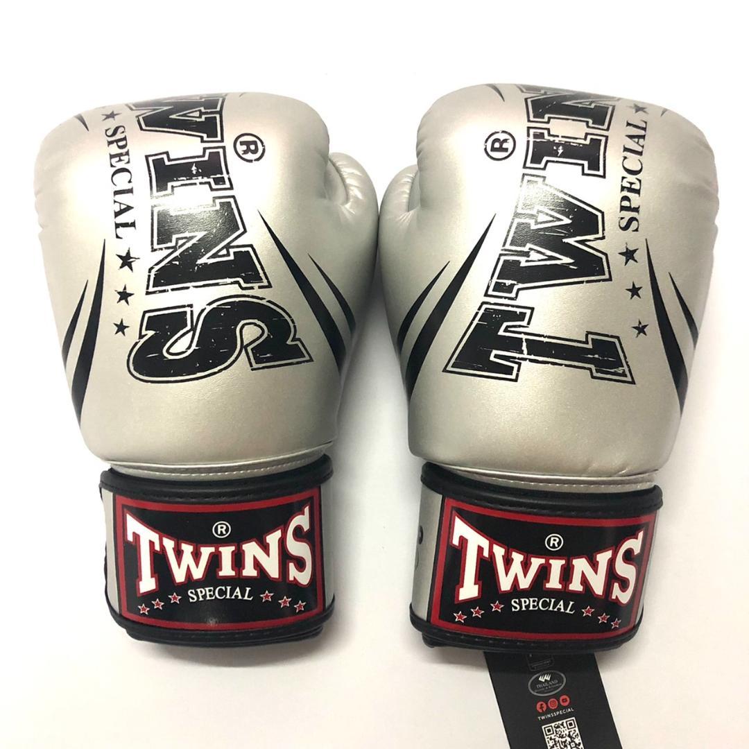 新品 正規 TWINS 本格ボクシンググローブ PU銀 /ムエタイ/ツインズ