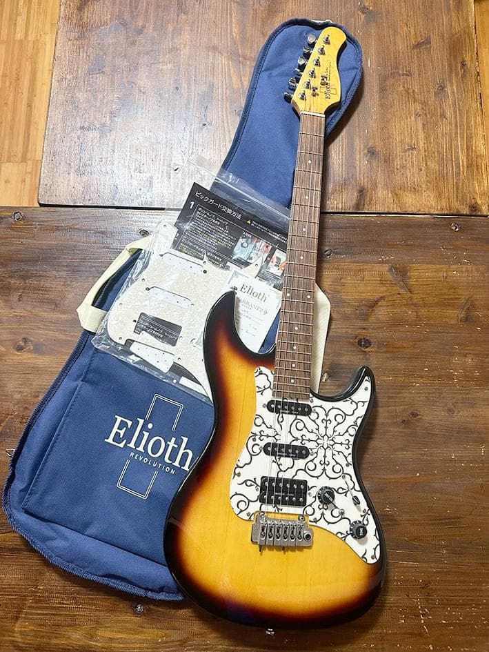Elioth エリオス ストラトタイプ　エレキギター　ブラウン