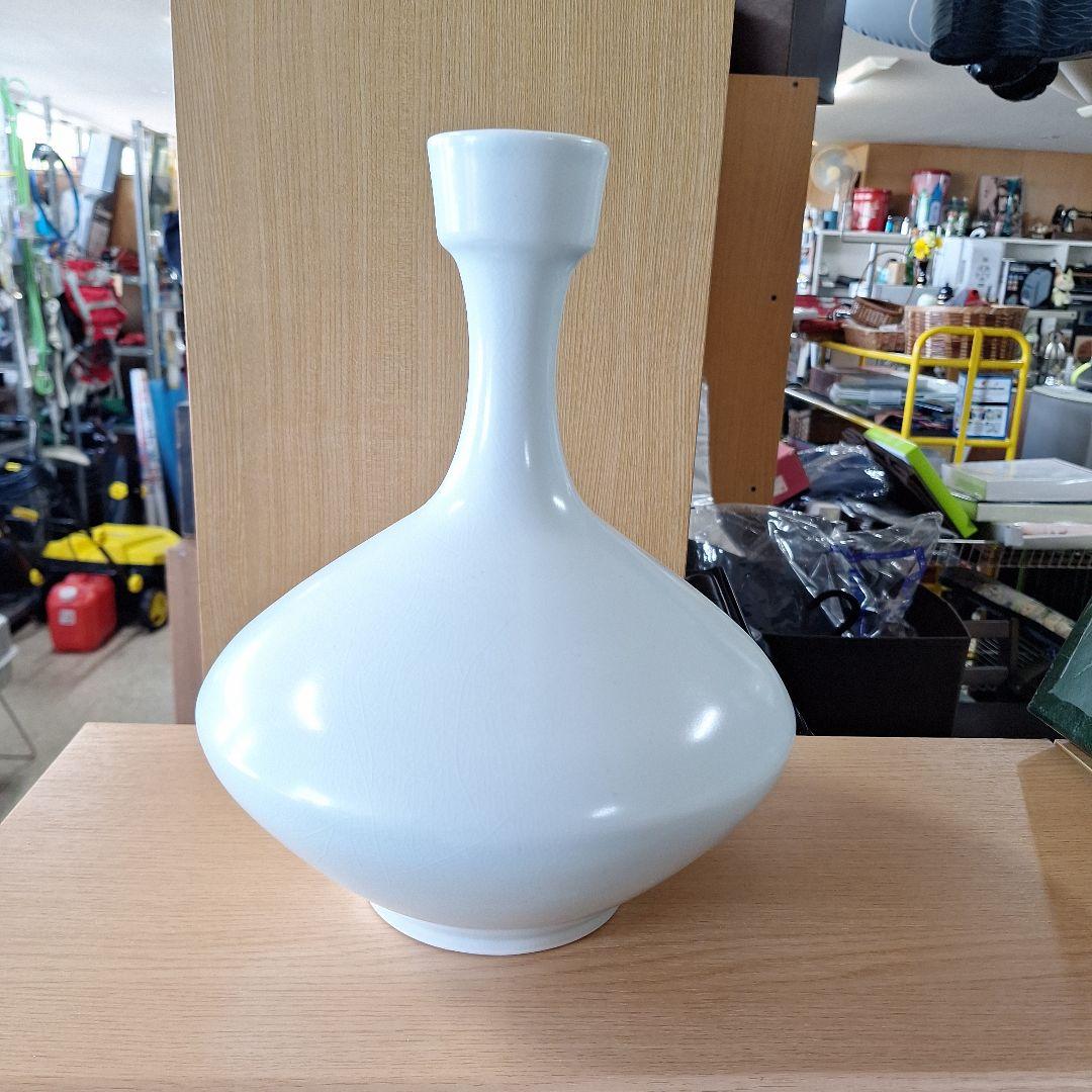 白磁　瑚峰