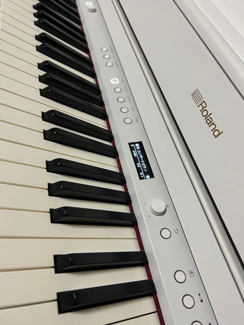 Roland HP-702 ホワイト電子ピアノ 88鍵 椅子付き