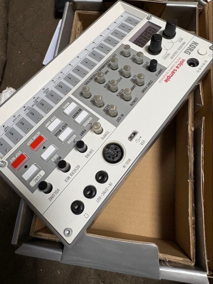 KORG volca sample デジタルサンプルシーケンサー