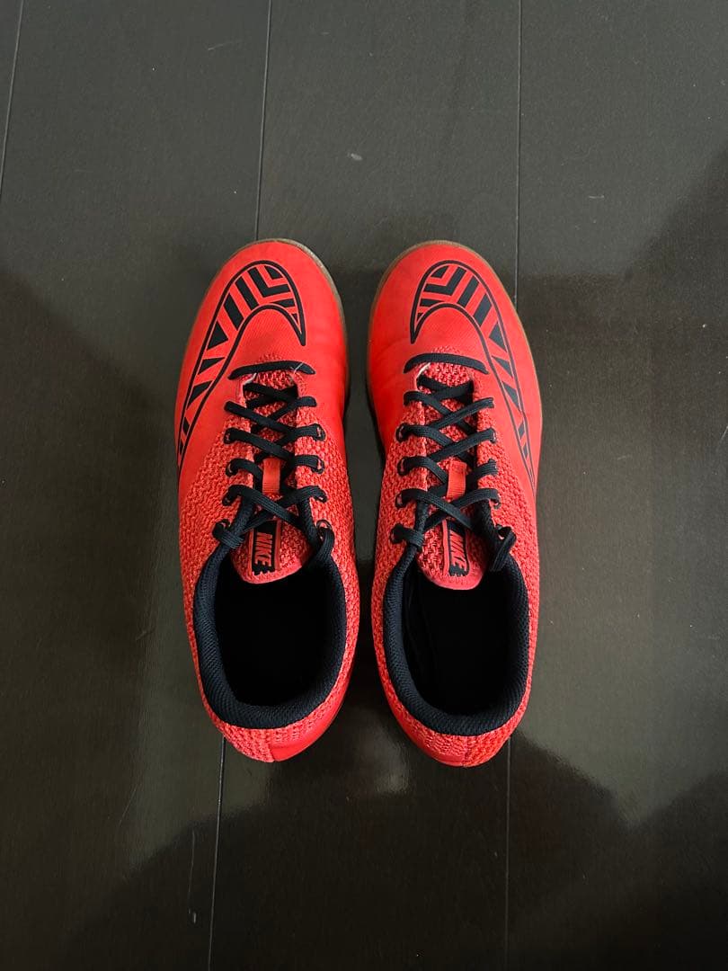 ナイキフットサルシューズ　25.5