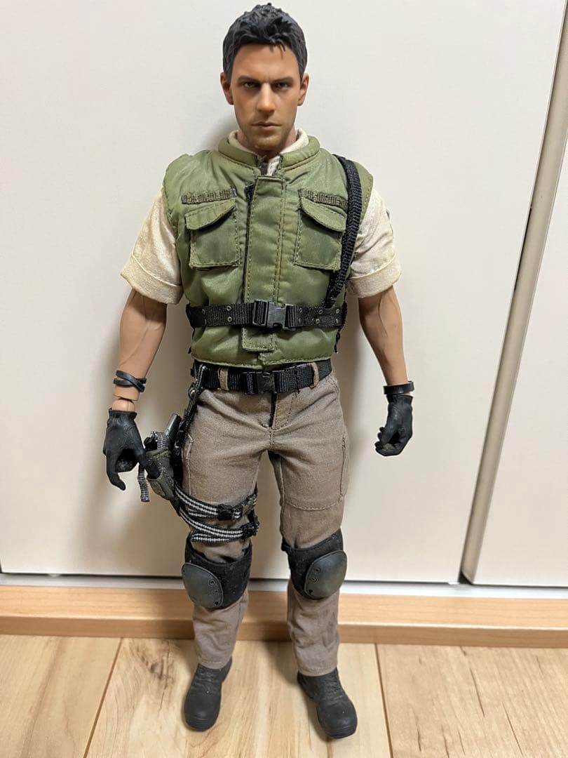 バイオハザード クリス　1/4スケールフィギュア　STARS ホットトイズ