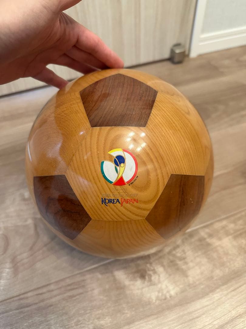 希少FIFA2002年日韓ワールドカップ木製サッカーボールmolten/5号