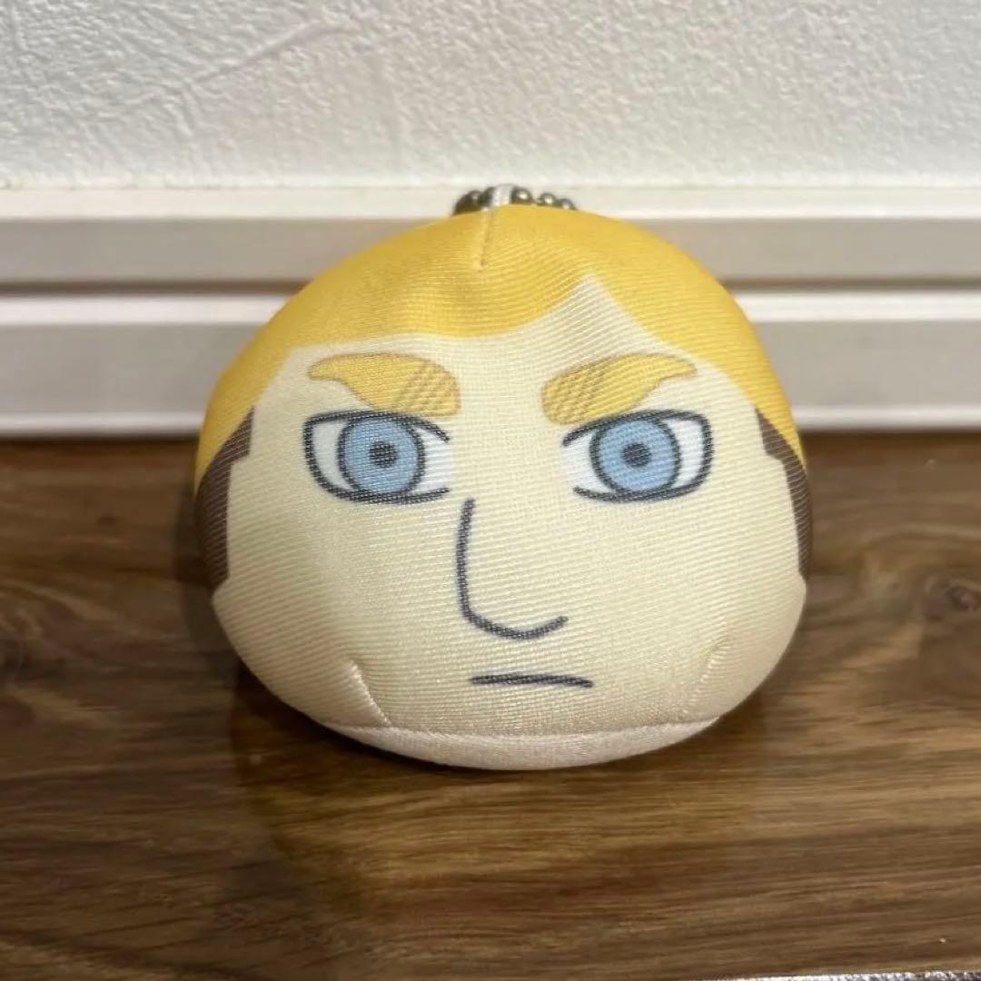 進撃の巨人　おまんじゅう　にぎにぎマスコット　エルヴィン
