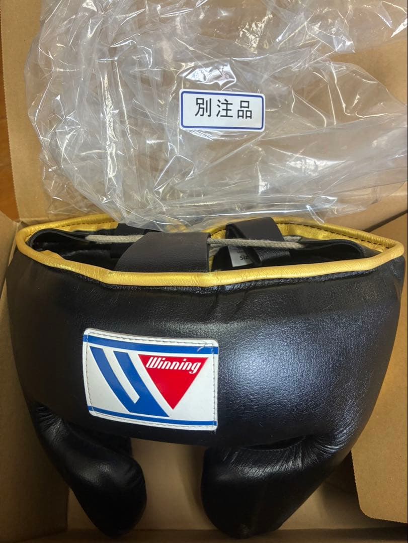 美品　Winning ヘッドギア カラーオーダー ブラックxゴールド L