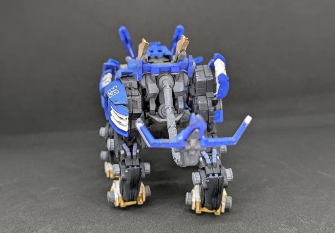 ゾイド　リアライズモデル RMZ-001　ブレードライガー　塗装済み完成品