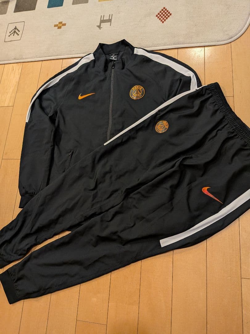 Nike Paris Saint-Germain ウーブンスーツジャージセット