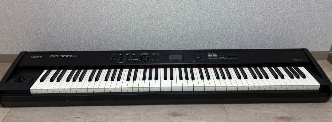 ローランド シンセサイザー RD-300NX GATOR CASES 付き