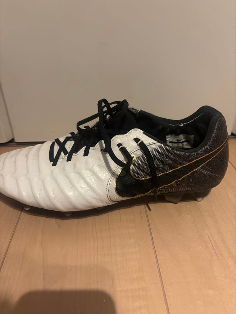 サッカー スパイク ティエンポSG