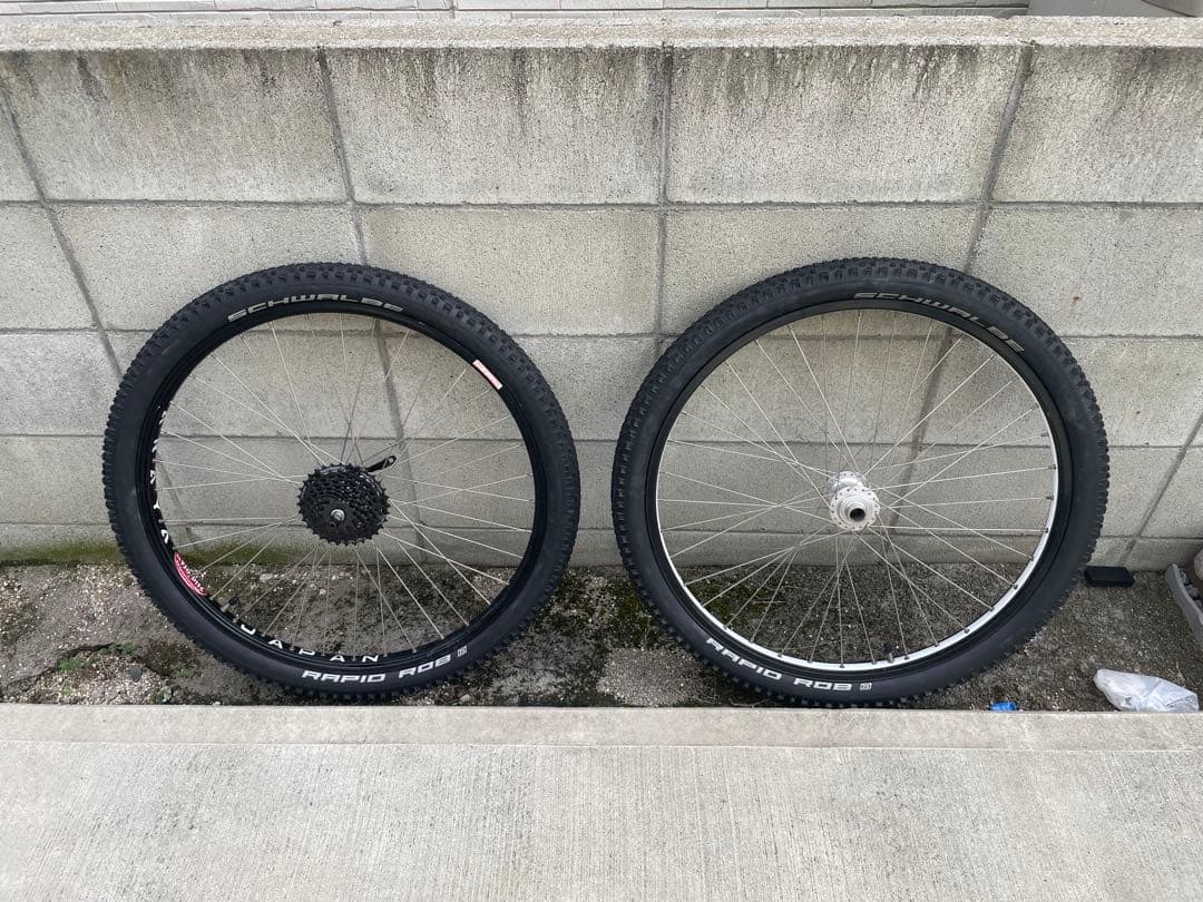 売切値下げ　MTB 26インチ　ホイールタイヤセット　ARAYA