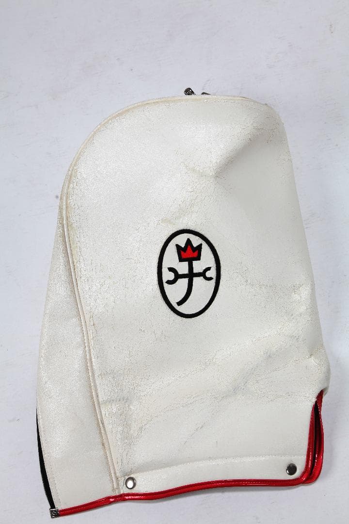 カステロ・バジャックの.ゴルフバックです。中古（3年半使用）9.0型
