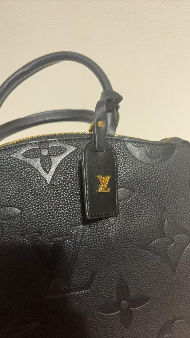 M45811ブラック プリント トートバッグ