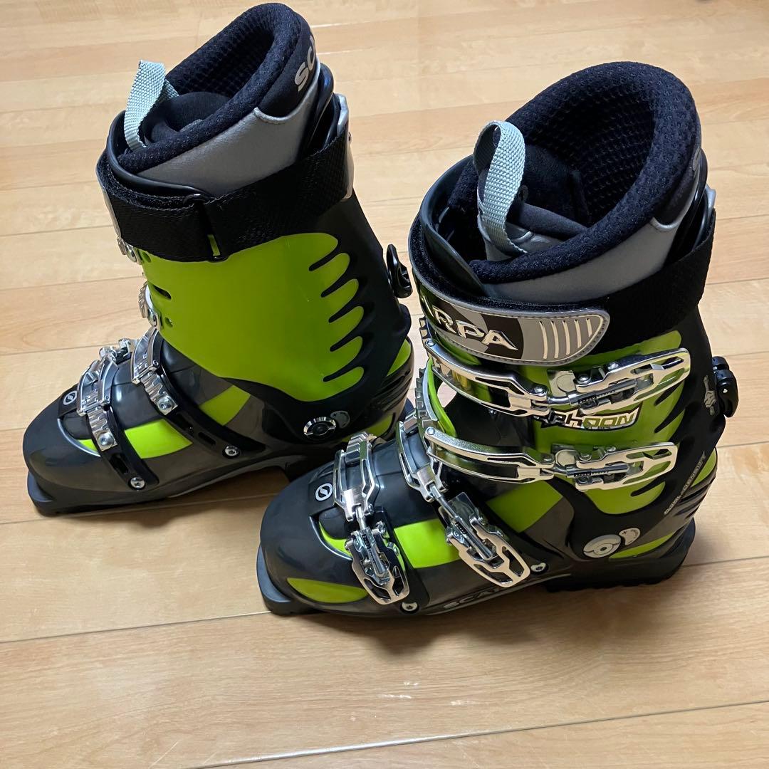 SCARPA タイフーン　ツアー用スキーブーツ 新品未使用