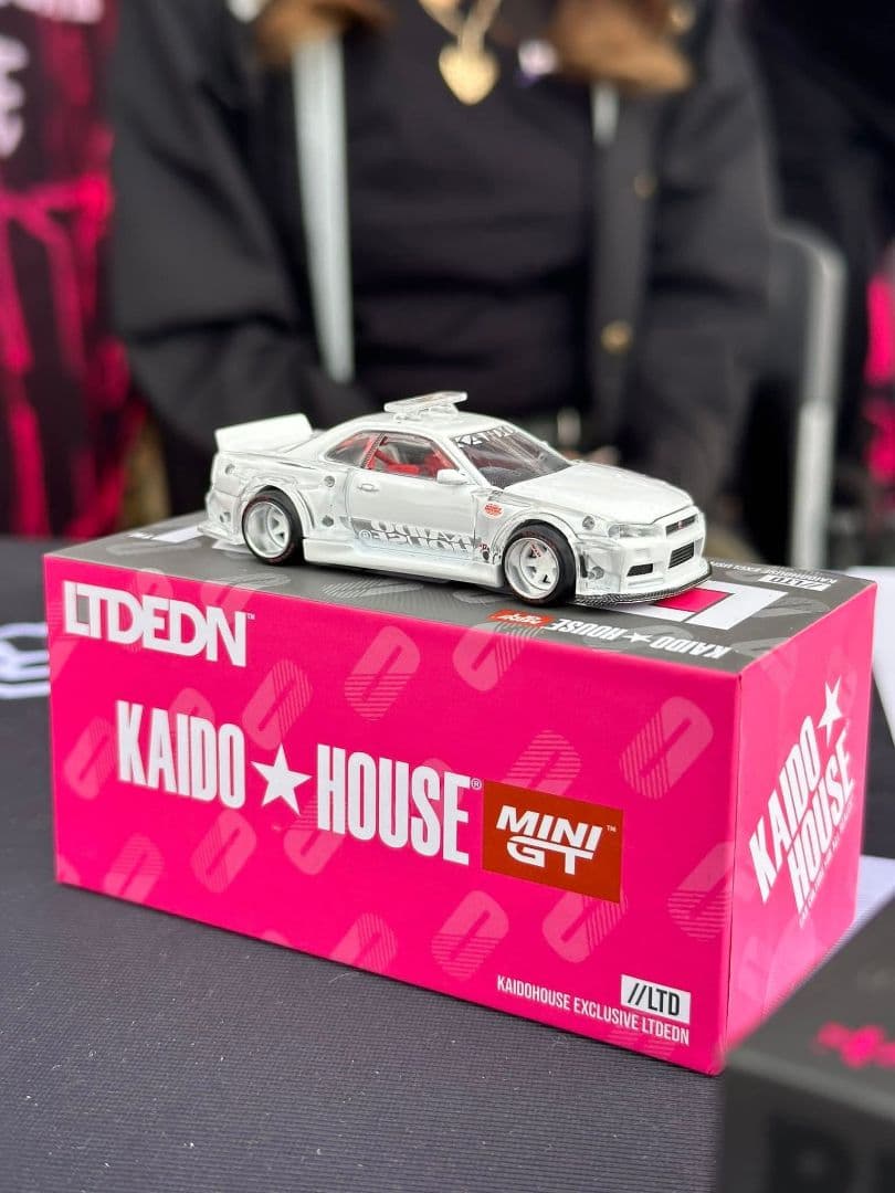 ミニカー KAIDO HOUSE GHOST R34